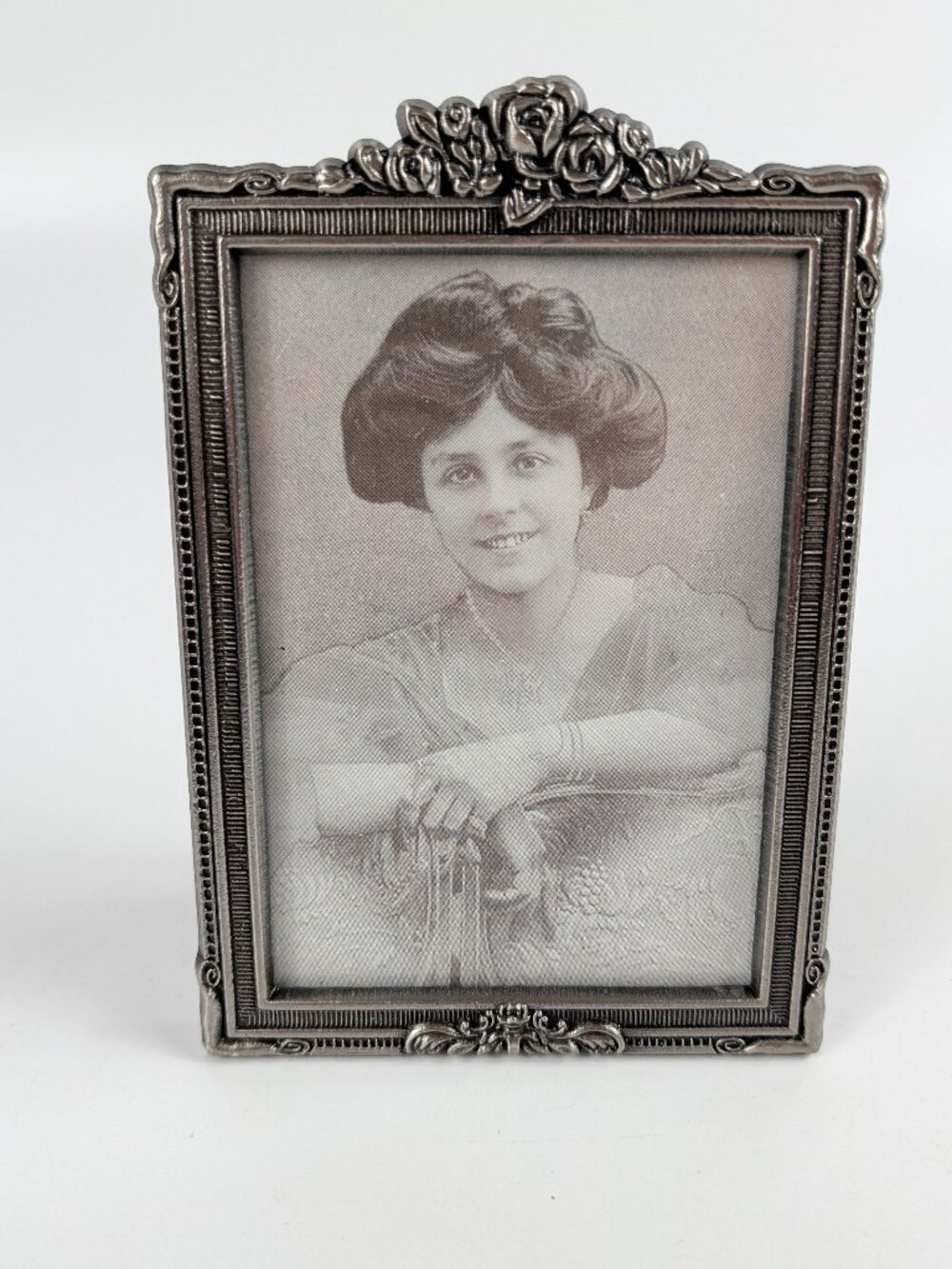 Dennis East Renaissance Collection Antique Pewter Floral Frame